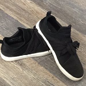 Black sneakers tennis shoes